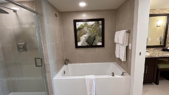 LUKSUZNI SMESTAJ U HOTELIMA SA 4* – 1BD & 2BD APTS LONG TERM OPCIJA, VEOMA POVOLJNO!