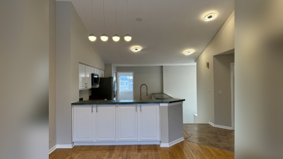 BRIGHT AND SPACIOUS TOWNHOME AVAILABLE FOR RENT