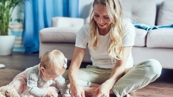 POTREBNA ZENA ZA CUVANJE JEDNOGODISNJEG DETETA