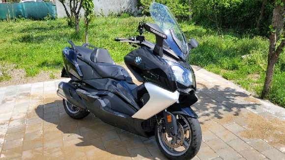 PRODAJEM BMW C 650 GT SCOOTER I HARLEY DAVIDSON V ROD