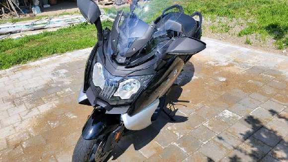 PRODAJEM BMW C 650 GT SCOOTER I HARLEY DAVIDSON V ROD