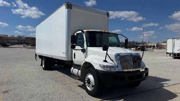 BOX TRUCK 26FT INTERNATIONAL 2020 4300 FOR SALE
