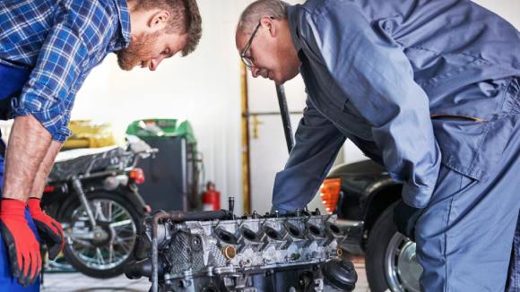 ELECTRICAL & ENGINE MECHANICS WANTED