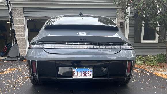 POTREBNA DADILJA/POMOCNICA U KUCI