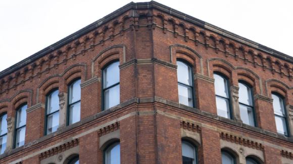 IZDAJE SE DVOSOBAN STAN