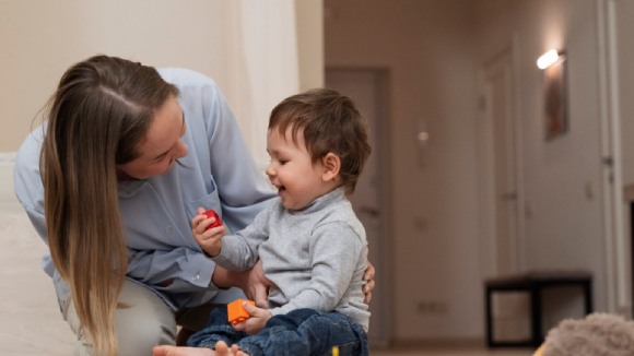 TRAZIM POSAO CUVANJA DECE ILI STARIJIH OSOBA