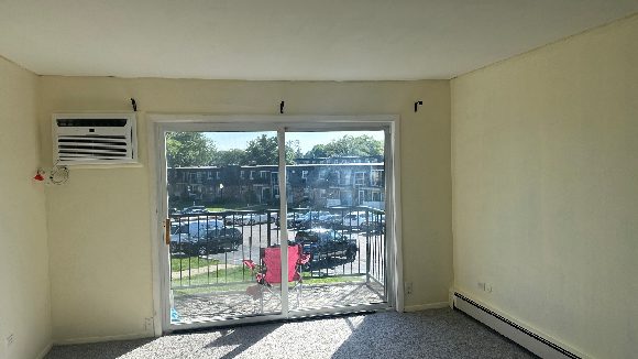 IZDAJE SE ODMAH USELJIV JEDNOSOBAN STAN U PALOS HILLS-U, IL