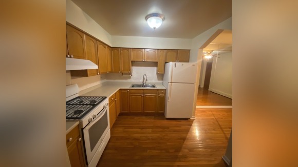 IZDAJE SE DVOSOBAN STAN U WILLOWBROOK-U, IL