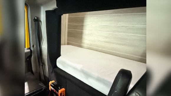 UGRADNJA SLEEPER-A U BOX KAMIONIMA