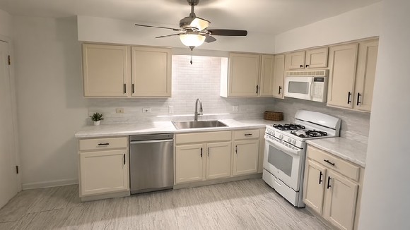 IZDAJEM DVOSOBAN STAN U LYONS-U, IL