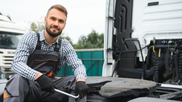 POTREBAN MEHANICAR SA ISKUSTVOM