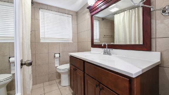 RENOVIRAN DVOSOBAN STAN ZA IZDAVANJE U RIVER GROVE, IL