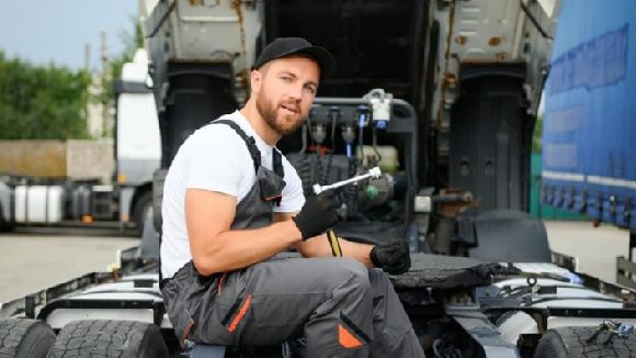 EXPERIENCED MECHANIC NEEDED