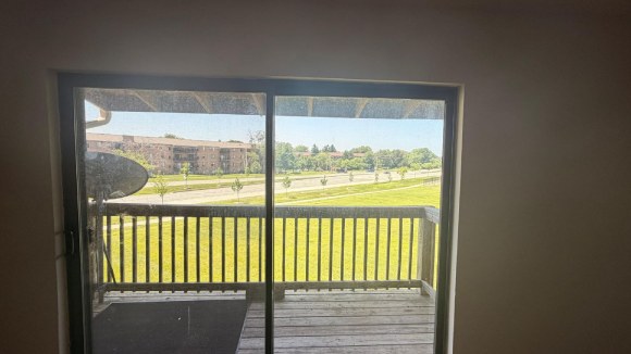 FOR RENT – DARIEN, IL 60561