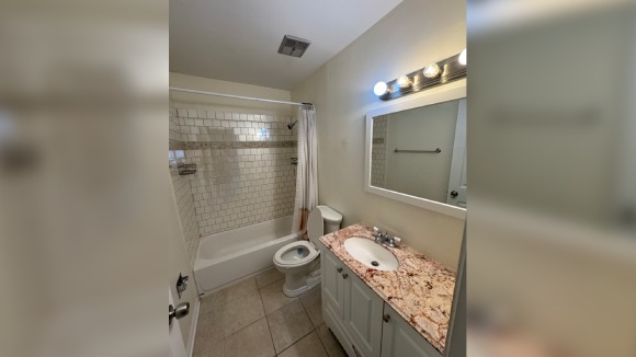 IZDAJE SE TOWNHOUSE SA OGRADJENIM DVORISTEM U DOWNERS GROVE-U, IL
