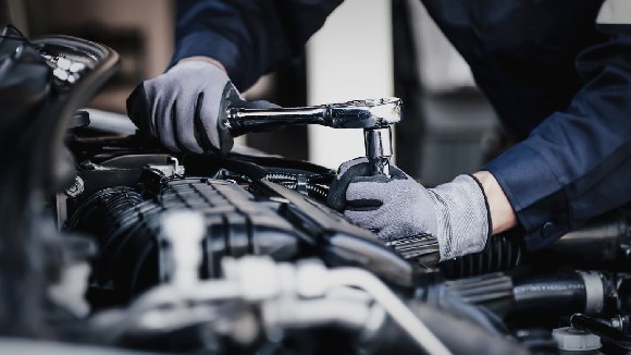 Potreban Mehanicar za Semi-Truck vozila
